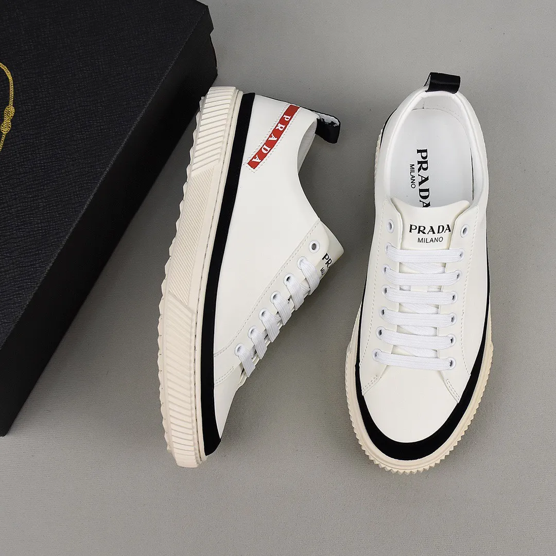【PRADA】Men's shoes 💰400💰. Detonate the whole place! An international brand that is constantly innovating. This men's casual shoe is the original version. It is made of cowhide leather at a ratio of one to one at the store. It has leather feet and rubber non-slip outsole. It is breathable and comfortable. Quality speaks for itself. 👄38-44